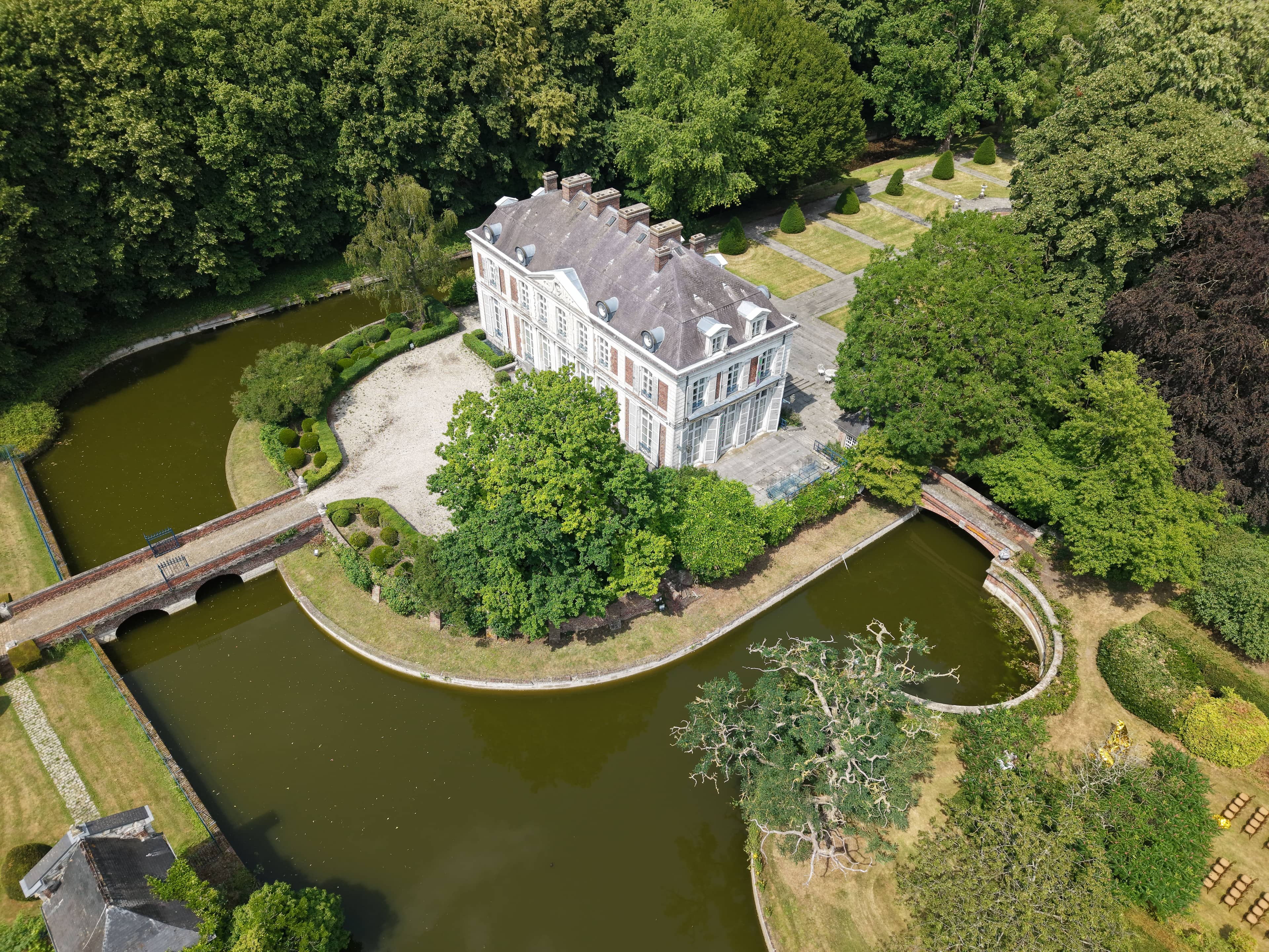 Prise de vue drone – daria manoir jardins vert bois.JPG